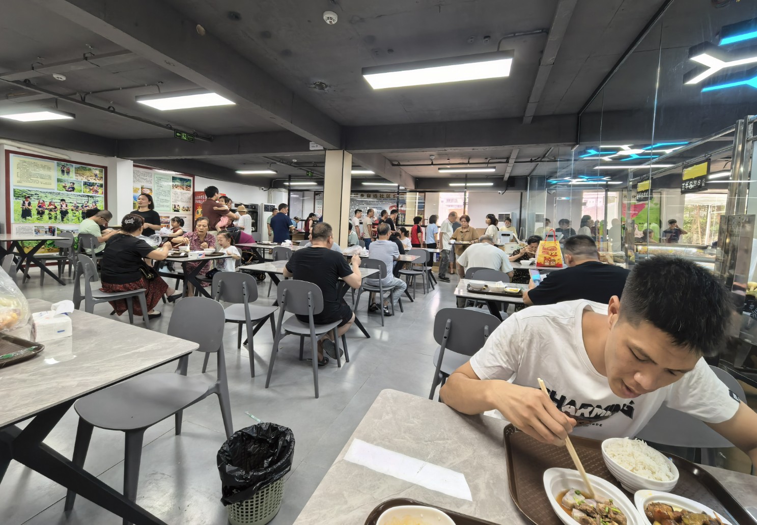 廣西瑤鄉百弄生鮮超市有限公司7.jpg